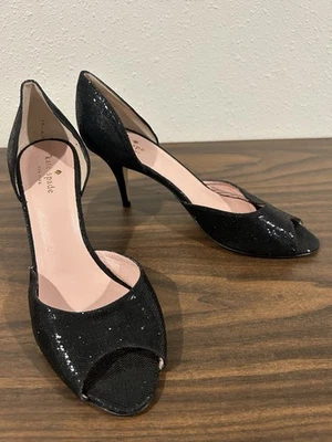 Kate Spade Sage D'Orsay Bomba Negra Mujer 9 Peep Toe Tacones Brillantes Italia Brillo Foto 1 de 4