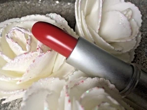 BIGUINE ROUGE A LEVRES SATIN SATIN 118 POURPRE SANS PARABEN VALEUR 12 EUROS - Picture 1 of 1