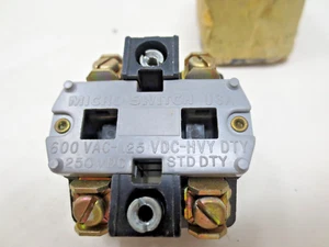 MICRO SWITCH PTCF -PUSH BUTTON CONTACT BLOCK - 1NO/1NO 600V - Picture 1 of 4