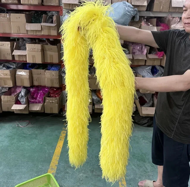 Boa de plumas de avestruz gruesas 26 capas encanto recorte pluma chal plumas artesanías Foto 1 de 4