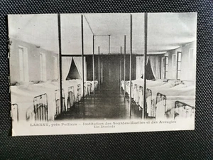CPA 86 LARNAY près POITIERS - Institution des Sourdes-Muettes et des Aveugles - Imagen 1 de 2