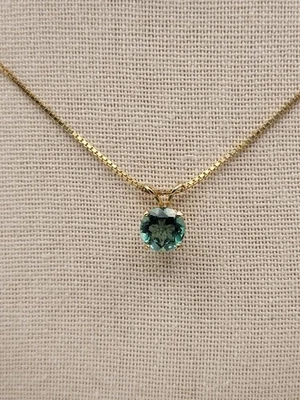 Collar Tono Oro Con Colgante Piedra Verde Marcado 925 Italia Foto 1 de 4