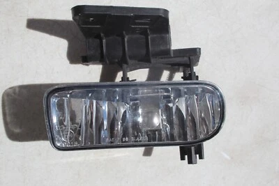 Front Left Fog Light Lamp Assembly Fits 1999-2006 Chevrolet Tahoe Suburban 10078 - Image 1 of 4
