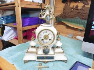 Antique french Alabaster Mantle Shelf Clock Marble with Key - Picture 1 of 9