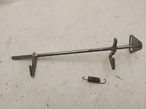 Kawasaki ZXR 400 H1 Seat Catch Bar & Spring - Picture 1 of 10