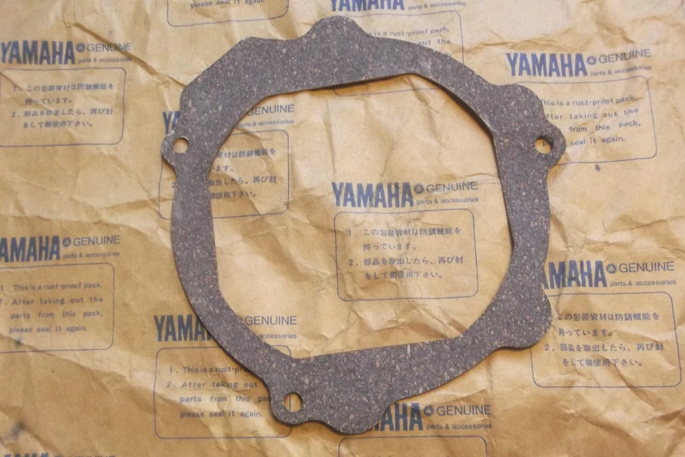 YAMAHA YZ250  1980/1981  GENUINE L/HAND CRANKCASE COVER GASKET - # 4V3-15451-00 - Image 1 of 1