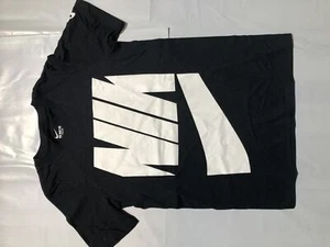 Boy's Nike Logo Graphic Tee Black White AO3014-010 - Picture 1 of 1