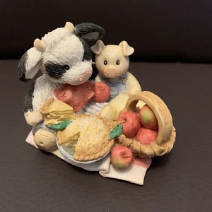 Mary's Moo Moos "You Are The Apple of My Eye" Apple Pie - Picture 1 of 3