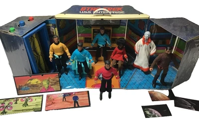 Vintage 1974 Mego Star Trek 7 Action Figures Lot W/ Enterprise Bridge Playset - Image 1 of 4