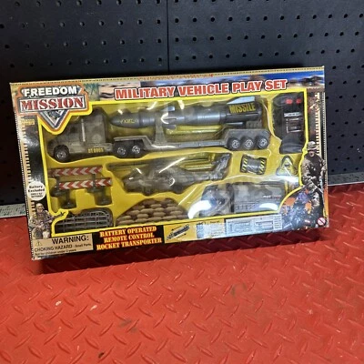 Military Vehicle Play Set Series V Freedom Mission 2002 Sealed - Image 1 of 4