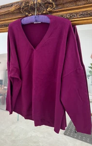 Ladies Jumper "Cali &Co" Relaxed Fit "V" Neck Size S/M REDUCED - Picture 1 of 6