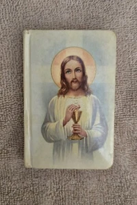 1942 CHILD FIRST COMMUNION PRAYER LITTLE CHILD OF GOD BOOK 4" X 2 1/2" - Picture 1 of 7