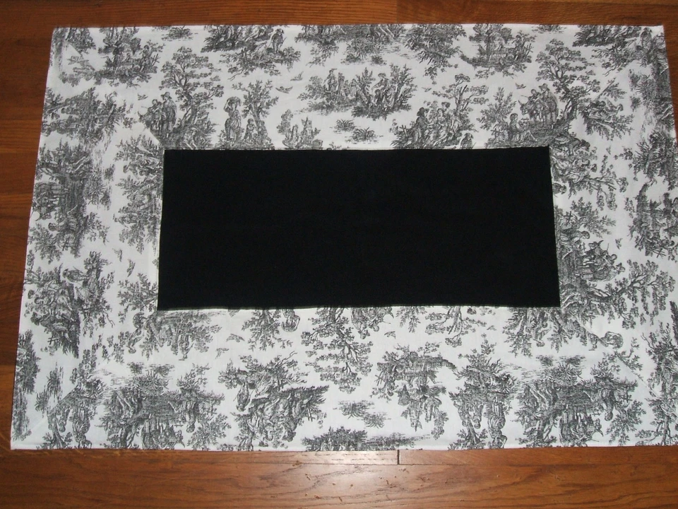 Alfombra de baño Jamestown blanco y negro French Country Toile tela de rizo sin respaldo de goma Foto 1 de 1