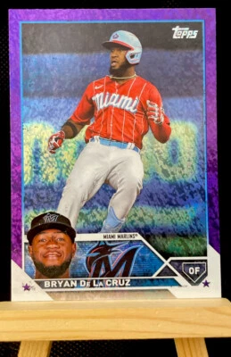 2023 Topps Series 2 - BRYAN DE LA CRUZ #599 Purple Foil SP /799 Marlins - Image 1 of 2