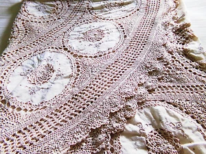 Vintage Linen Tablecloth Rose Embroidered Doily & French Crochet Edge, Oval - Picture 1 of 10