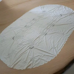 Large Tablecloth Embroidered Floral Cream Scalloped Trim Lightweight Oval 63x96" - Picture 1 of 14