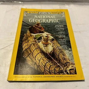 The National Geographic December 1973 - Imagen 1 de 2