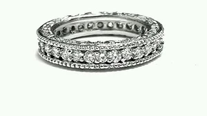 Alianza de boda de eternidad de diamantes de oro blanco de 14 quilates de 1,07 quilates color E claridad VS1  - Imagen 1 de 4