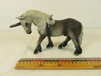 Schleich Gray Unicorn 2007 5 Inch Mythical Horse Figure - Image 1 of 4
