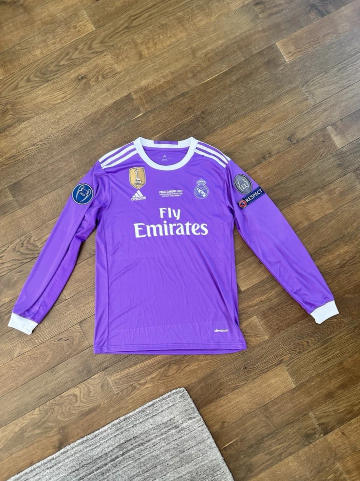 Camiseta Ronaldo #7 Real Madrid 2016-2017 UEFA Ronaldo manga larga Foto 1 de 4