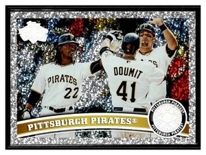 2011 Topps #398 Pittsburgh Pirates Diamond Anniversary - Bild 1 von 2