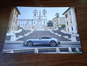 FERRARI ROMA , CARD UFFICIALE FERRARI 1° STAMPA BROCHURE FERRARI-Launch Press - Foto 1 di 5