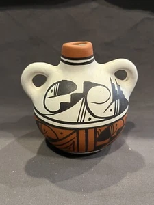 Signed Pueblo Double Handled Geometric Pottery Canteen Tricolor 4” Tall - Picture 1 of 5