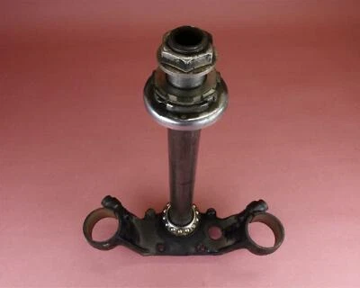 Honda Magna 700 VF700 V42 VF700C 1984-1987 triple árbol abrazadera inferior potencia Foto 1 de 4