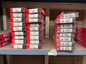 BOX of 6 Genuine OEM Champion UD16 Spark Plugs New Old Stock - Bild 1 von 1