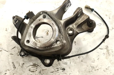 Chevrolet Corvette 1988-96 husillo/nudillo trasero izquierdo OEM Foto 1 de 4