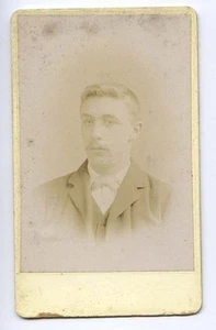 (BA63) CDV foto real victoriana, joven creído local de Pudsey, - Imagen 1 de 1