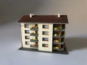 Faller 2292 | Mehrfamilienhaus | fertig gebaut | Spur N / 1:160 | Stadthaus (NT) - Bild 1 von 4