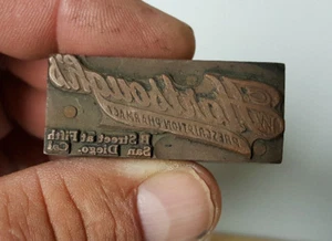 Publicidad de madera en bloque de farmacia Hartsoughs de colección tipografía de San Diego   - Imagen 1 de 2