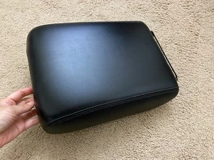 2013-2019 Infiniti JX35 QX60 Nissan Pathfinder Center Console Lid Armrest Black - Picture 1 of 8