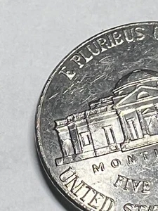 2020 D Jefferson Nickel Die Chip Error on 'E' Rev - Bild 1 von 3