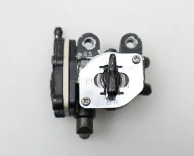 Benzinhahn Kraftstoffhahn fuel tap Kawasaki ER-5 ER500A 1998 - Bild 1 von 3