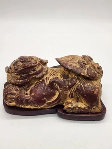 León guardián chino de madera tallada vintage perro foo rojo dorado sobre base de madera 7,25" - Imagen 1 de 17