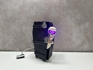 Spooky Village Pop Out Skelett NEU - Bild 1 von 7