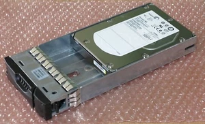 Disque dur Dell EqualLogic 400 Go 10K SAS Hot Plug dans Caddy 94558-01 F/W : XRCC - Photo 1/1