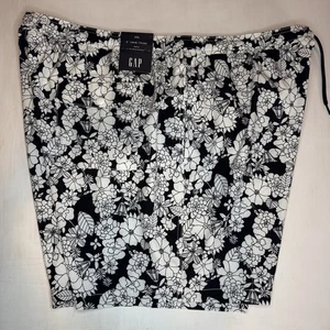 NWT Gap Men XXL Swim Trunks Tropical Floral Mesh Lining Black/White Flowers NEW - Picture 1 of 11
