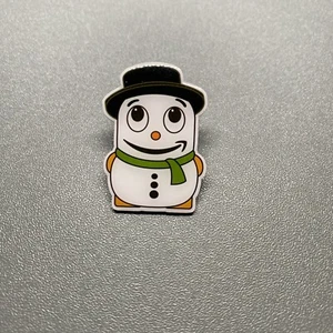 Prendedor Peccy Empleado Amazon Coleccionable Festivo Navidad Muñeco de Nieve Divertido Invierno Sonrisa - Imagen 1 de 6