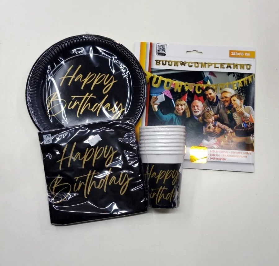 BUON COMPLEANNO Kit Nero/Oro per tavola 8 persone - Immagine 1 di 1