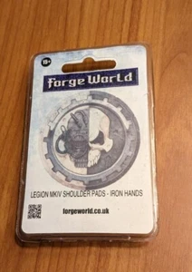 Spalline Iron Hands mk iv warhammer forgia mondo space marine horus eresia - Foto 1 di 3
