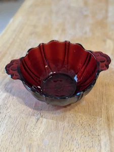 Vintage Anchor Hocking Glassware Royal Ruby Red Oyster Pearl Glass Bowl Handles - Picture 1 of 12