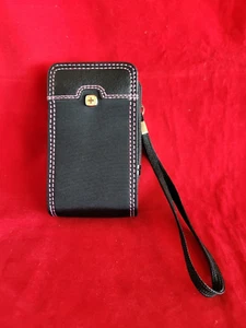 Wenger Small Camera Case in Black w/Pink Stitching WA-7806-02 -MINT CONDITION - Picture 1 of 7