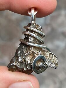 60,78 ct pendentif météorite Sikhote-Alin en argent sterling forgé poids total