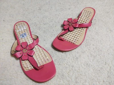 MICHAEL KORS Pink Leather Thongs Flat Sandals Flip Flops Cute Flower Size 8.5 M - Image 1 of 4