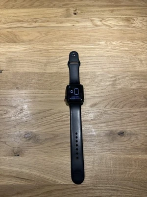 Apple Watch Series 3 42mm GPS + Cellular Edelstahlgehäuse mit Sportband - Bild 1 von 4