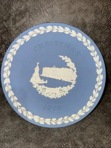 Vintage Wedgewood China Plate Christmas 1979 - Picture 1 of 3