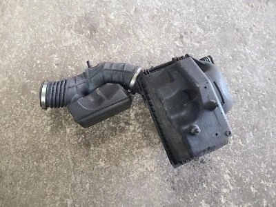 Б/у воздухоочиститель в сборе подходит: 2010 Ford Taurus 3,5 л без турбонаддува класса A - Изображение 1 из 4